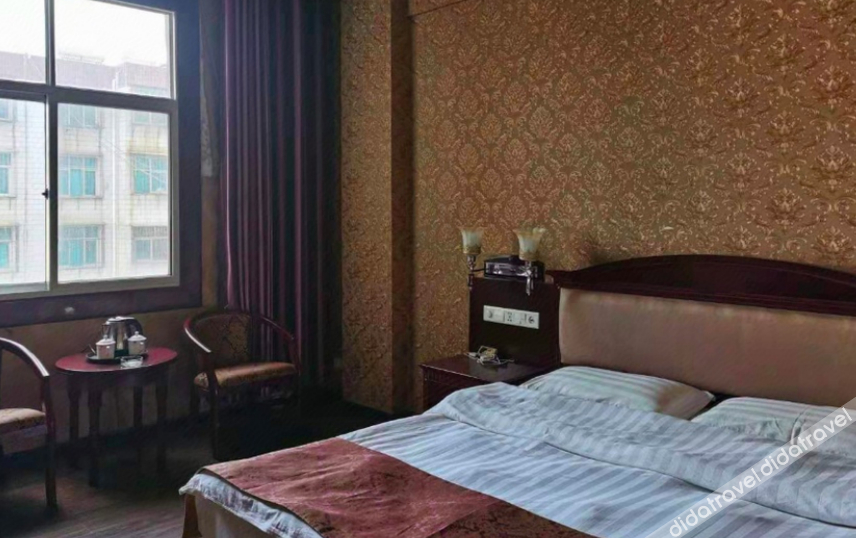 特惠大床房 3, Xiangyun Longxin Hotel, Dali Bai