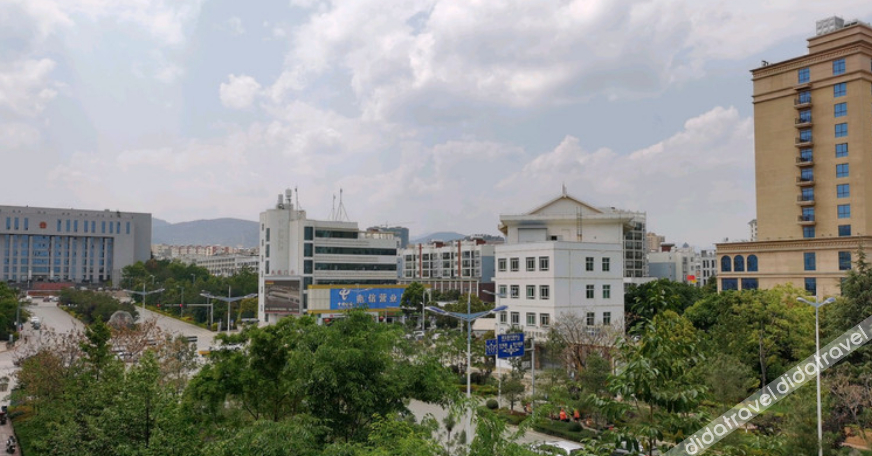 酒��附近, Xiangyun Longxin Hotel, Dali Bai