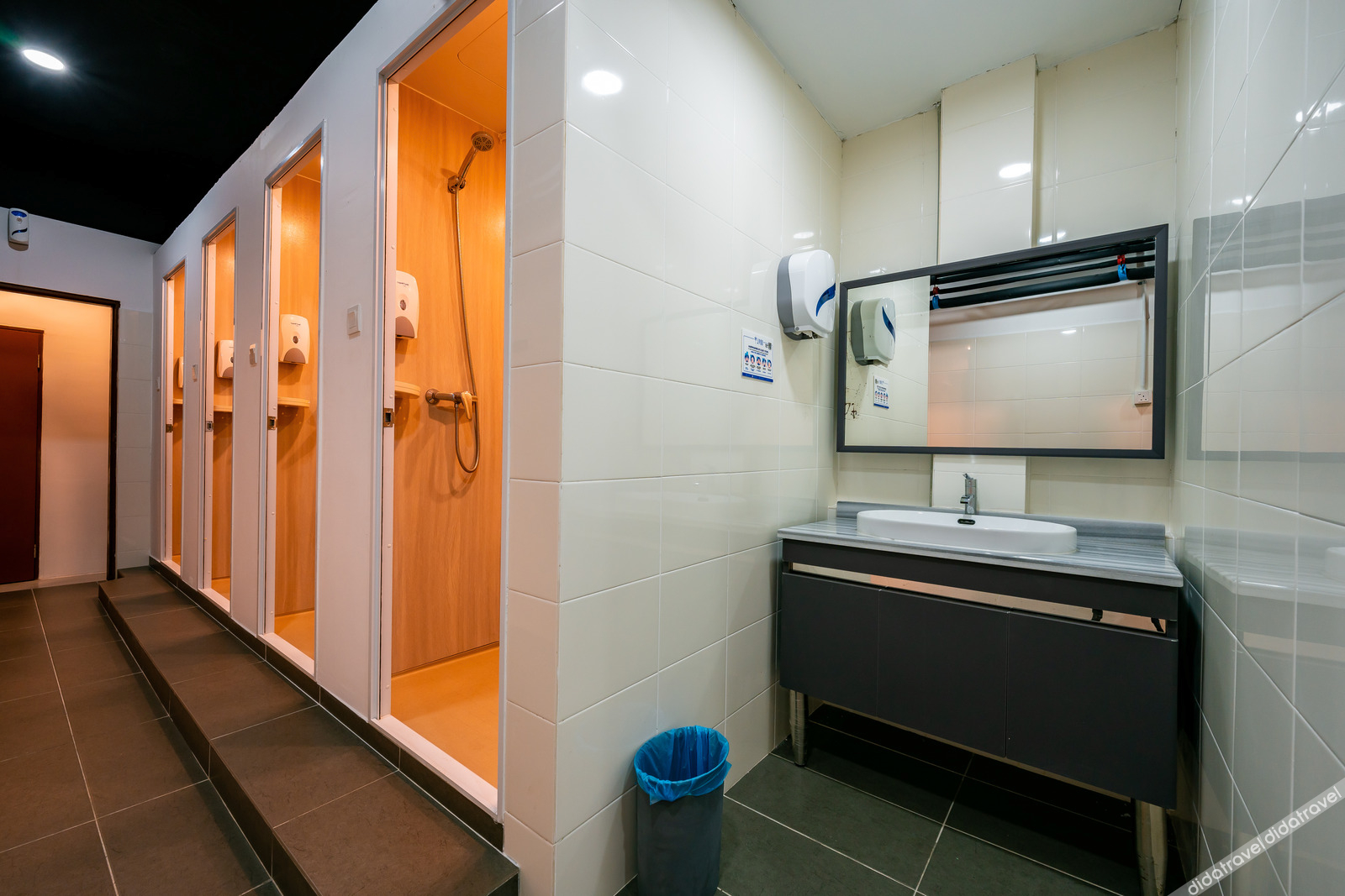Bathroom 3, JPOD Capsule Hotel, Kota Kinabalu