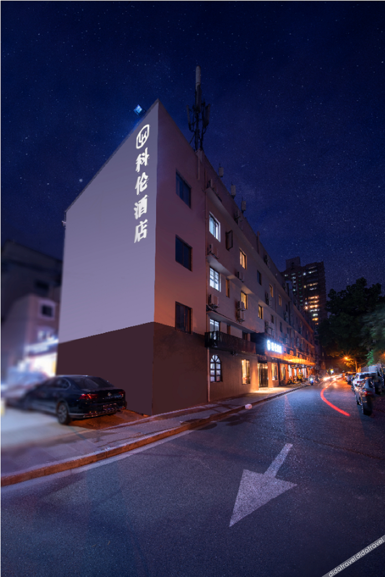 Exterior & Views
