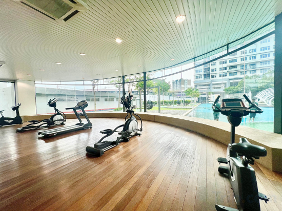 4, Puchong SkyPod Residence 1-10pax next to IOI Mall Wi-Fi MRT, Puchong