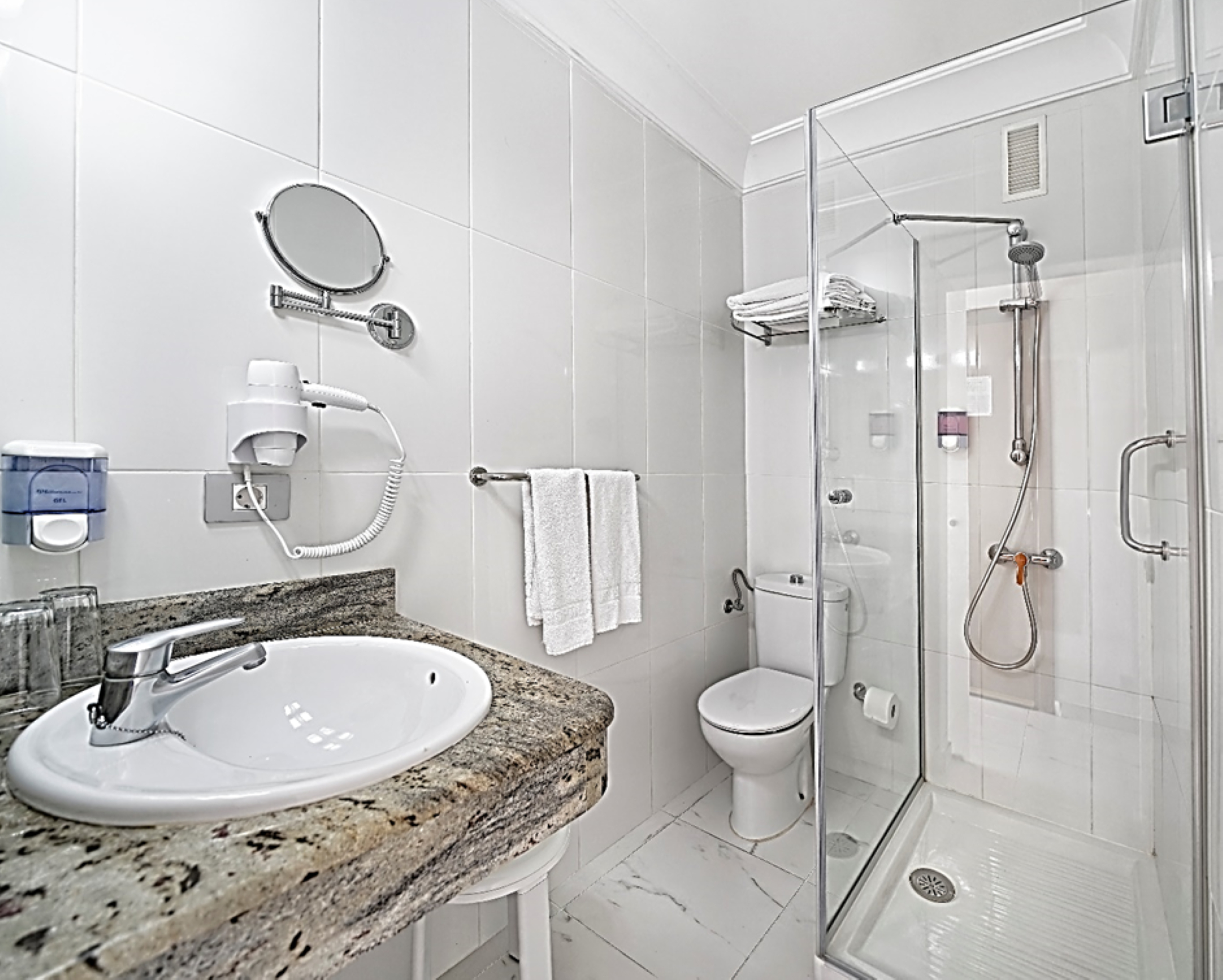 Bathroom 4, Europalace, Las Palmas
