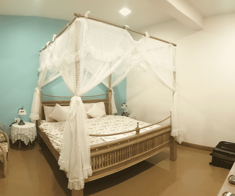 Bedroom 4, BB&B Hotel, Fang