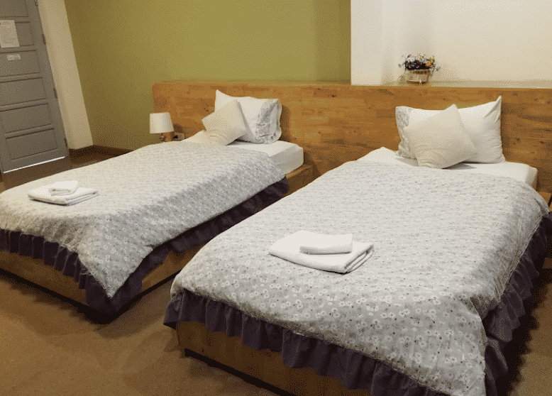 Bedroom 3, BB&B Hotel, Fang