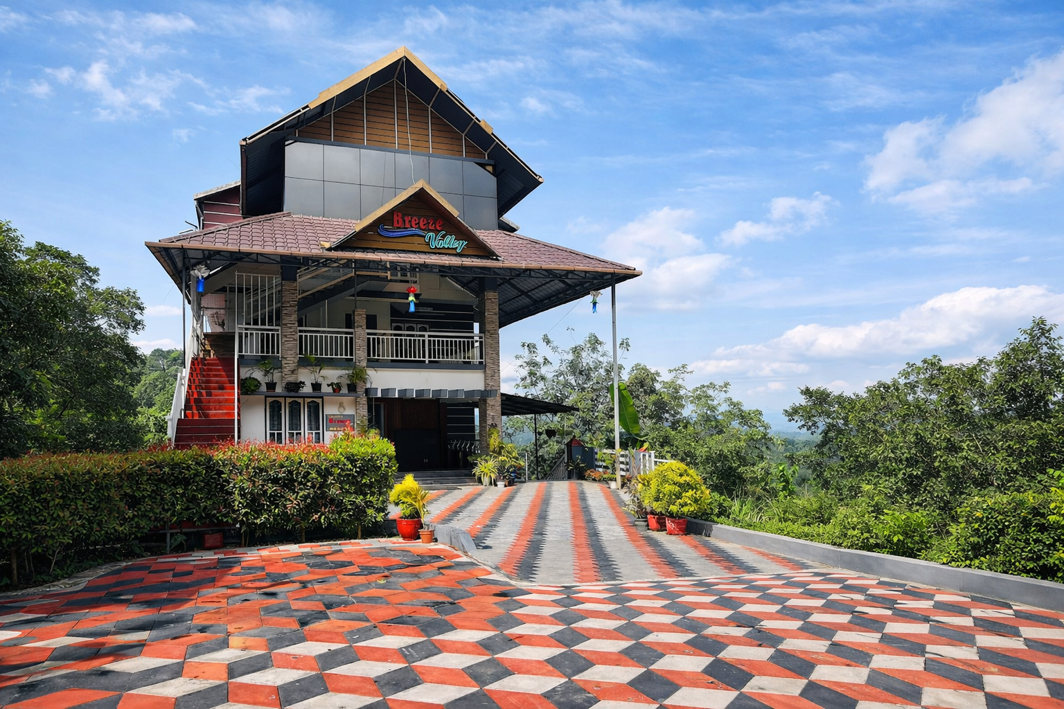 Exterior & Views