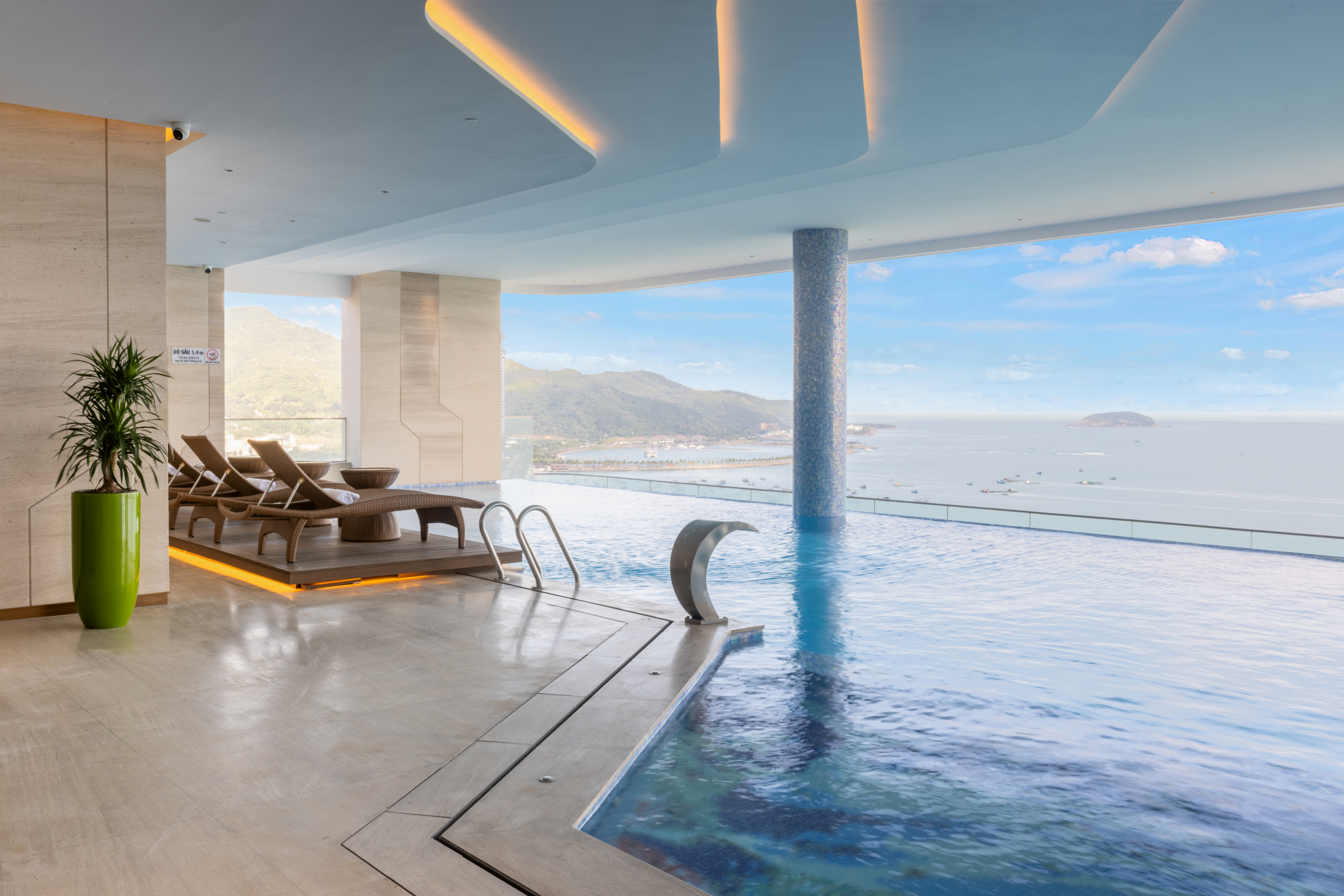 Sport & Beauty 2, The Morning Glow - Handwritten Collection, Nha Trang