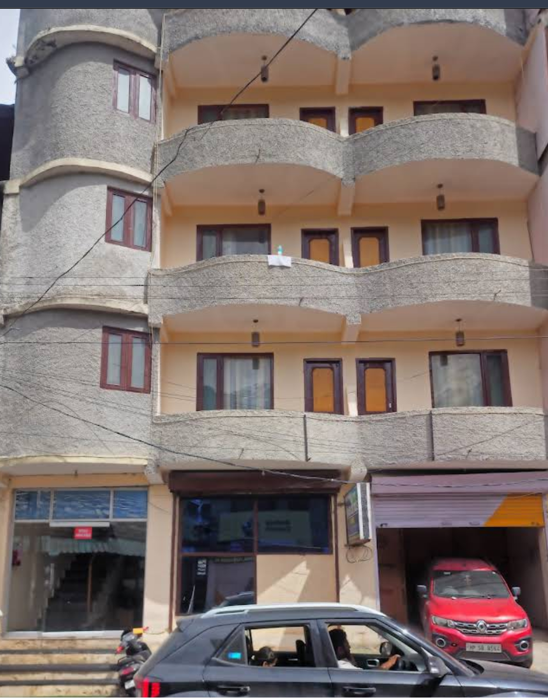 Exterior & Views