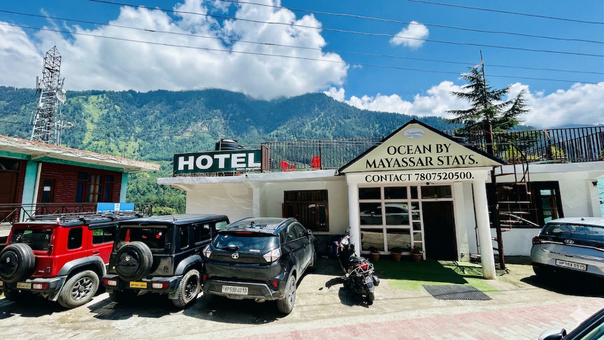 Exterior & Views