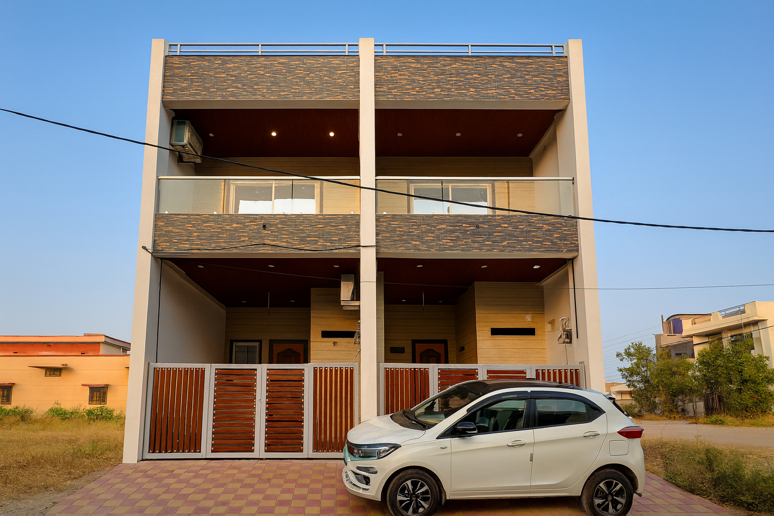 Exterior & Views