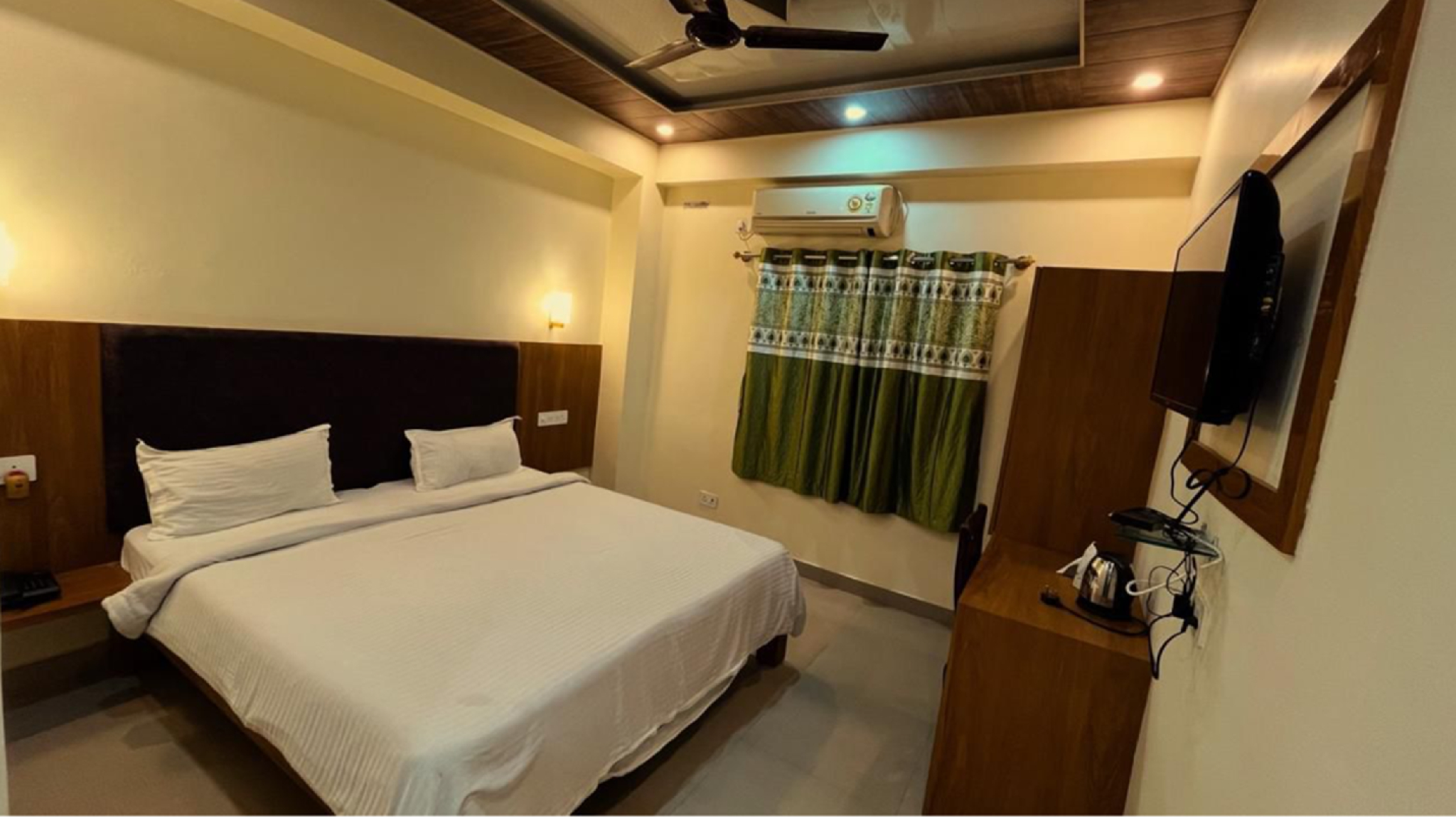 Bedroom 4, Hotel Kishan Vilas, Pashchim Champaran