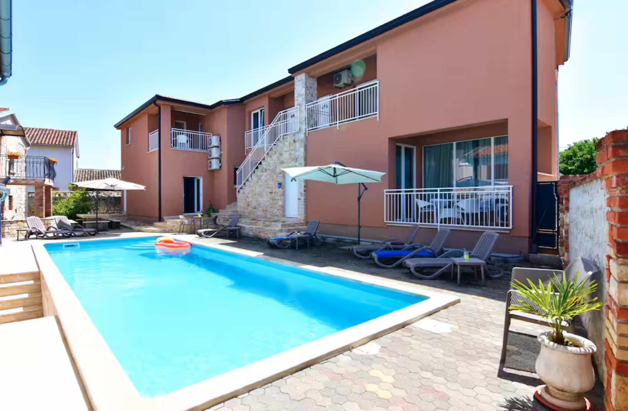 Swimming pool 2, Perfect holiday apartment with pool, Poreč
