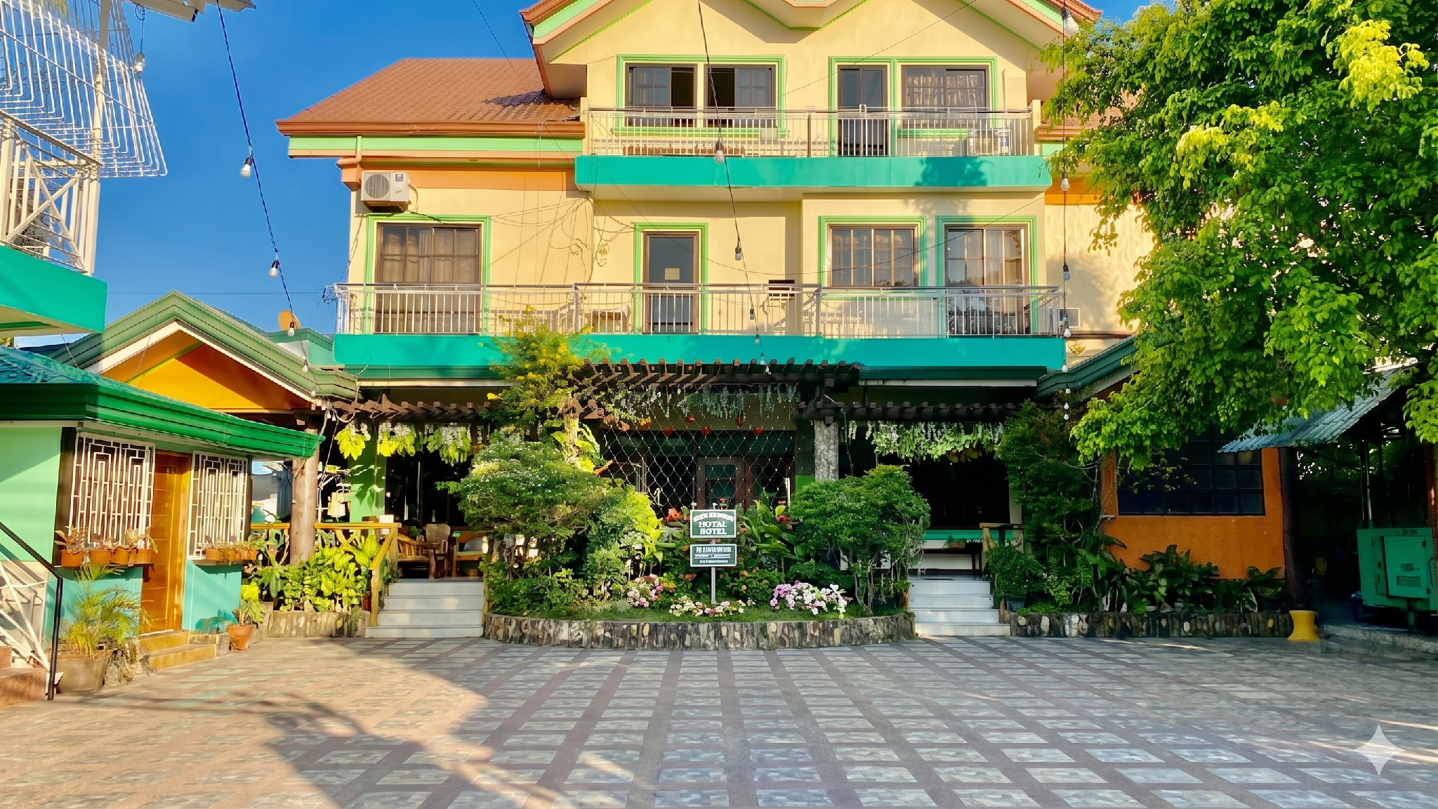 Exterior & Views 5, RedDoorz @ Greenview Hotel and Restobar Masbate, Masbate City