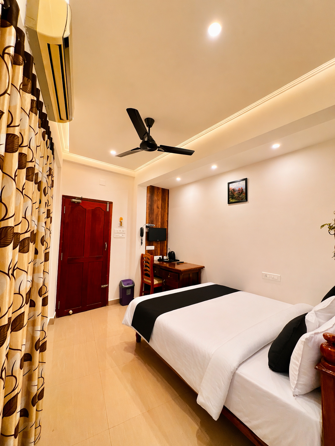 Bedroom 2, Thayamkery's Royal inn, Ernakulam