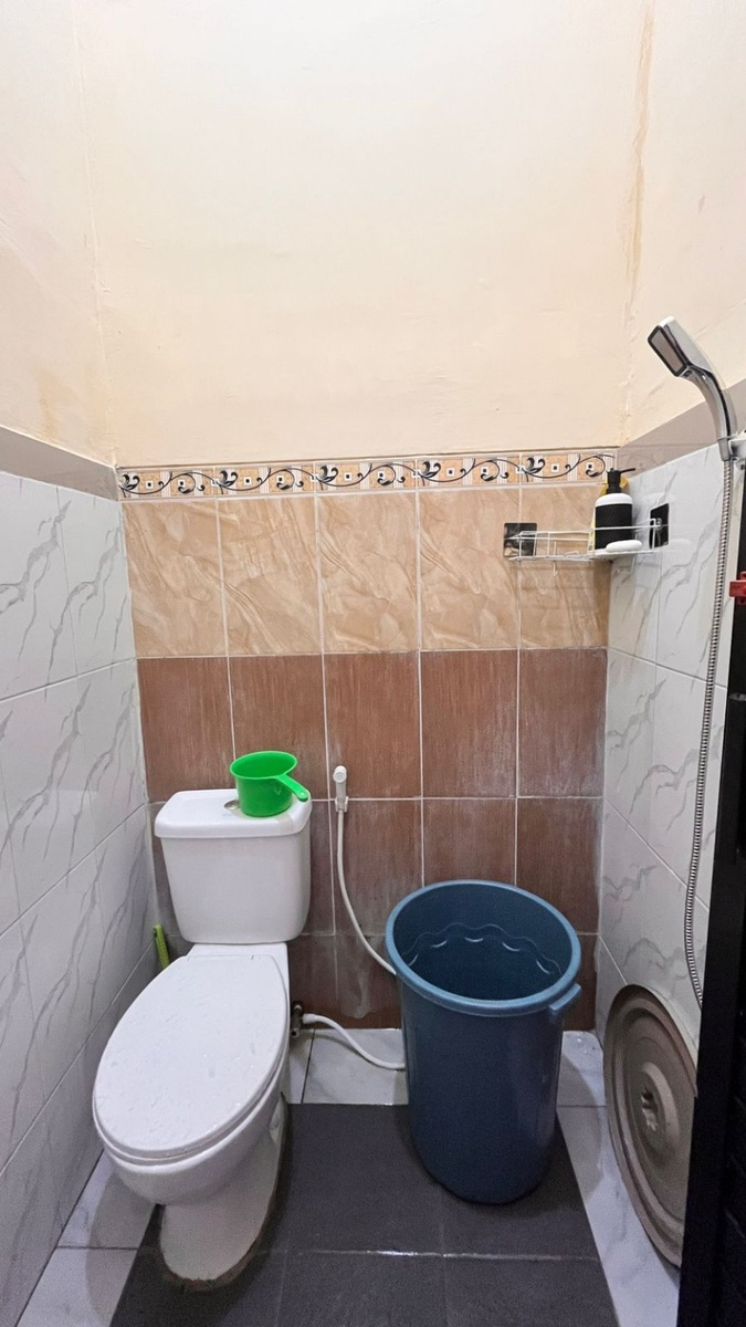 Bathroom, HK Homestay Sewa Rumah Harian Malang, Malang