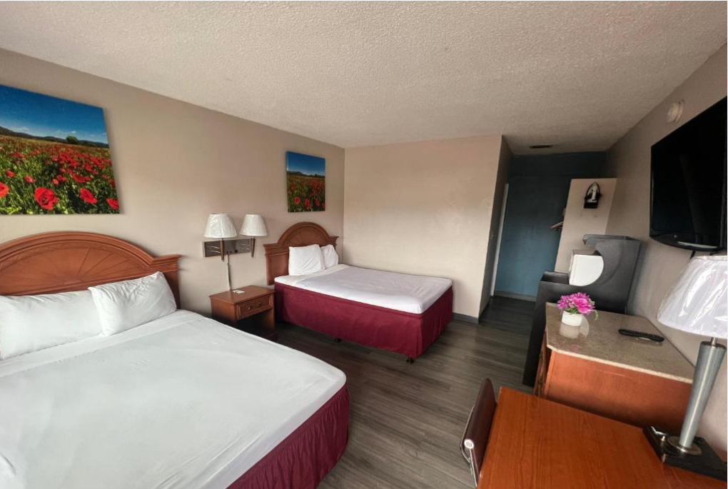 Bedroom 3, Days Inn by Wyndham Chico, Butte