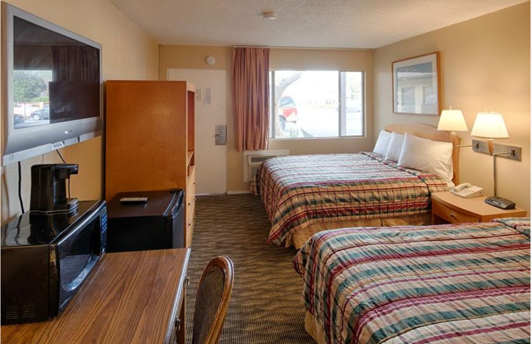 Bedroom 4, Days Inn by Wyndham Chico, Butte
