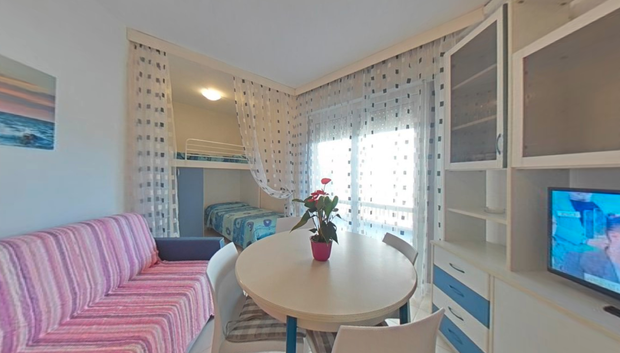 2, Cozy apartment in a residence with shared pool, Udine