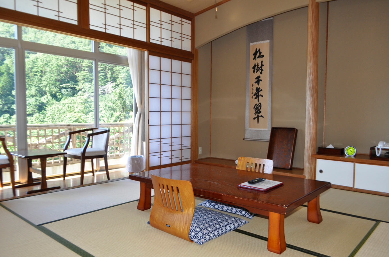 Others 2, Hotel Uneri, Okinoshima