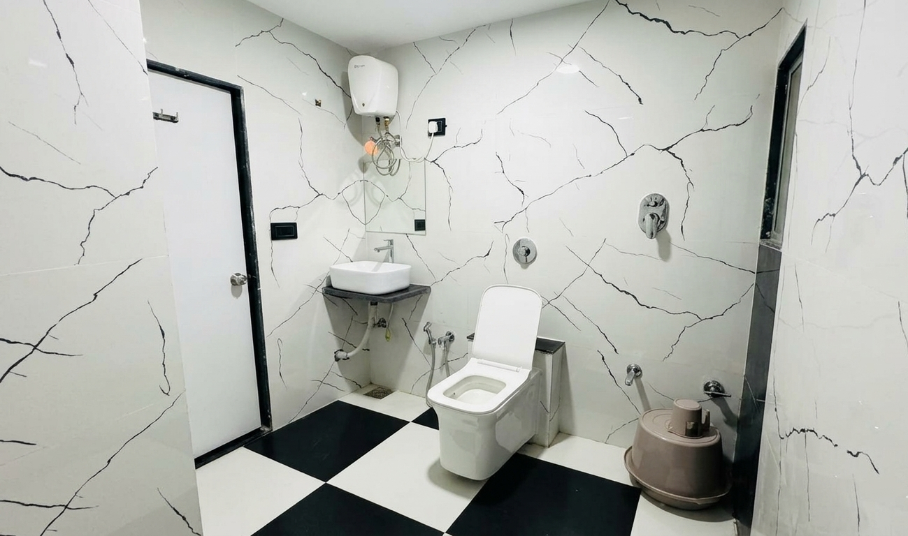 Bathroom 5, Hotel Rajvanshi Inn, Ahmadabad