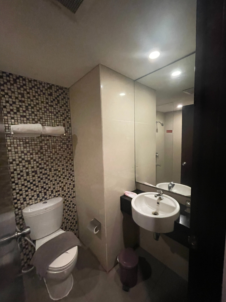 bathroom 11