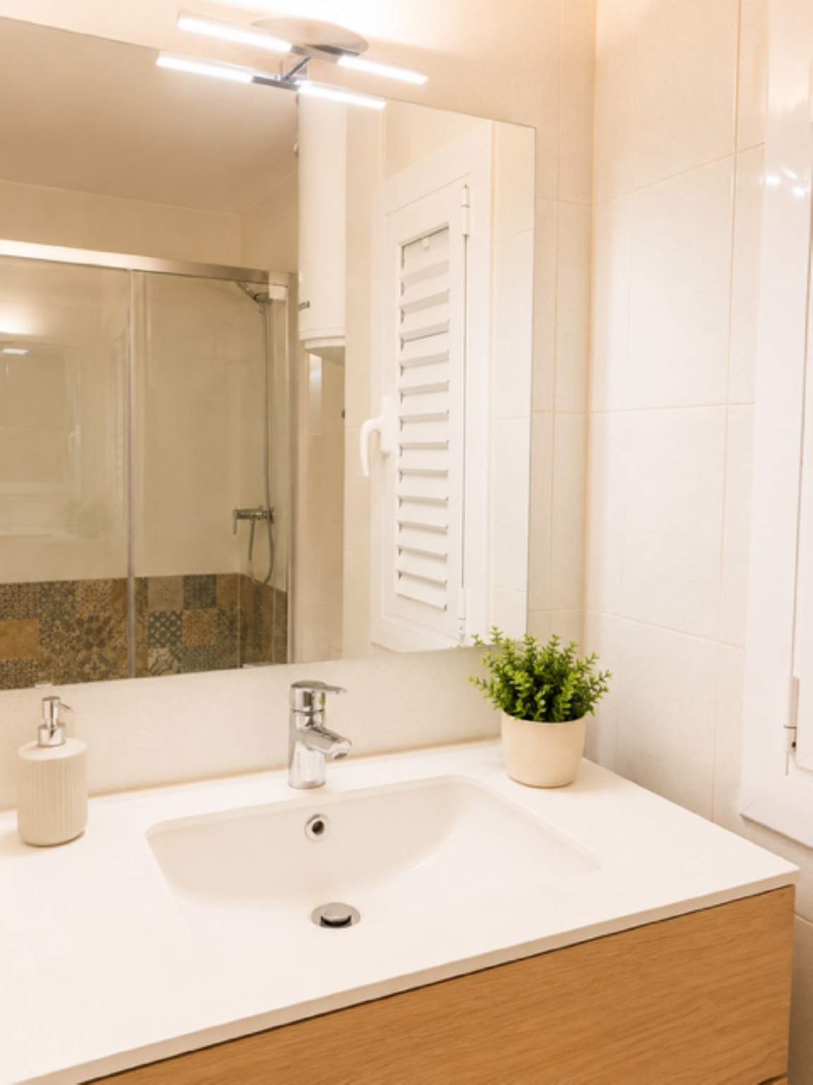 Bathroom 3, Loft Isla Apart by Srs, Barcelona
