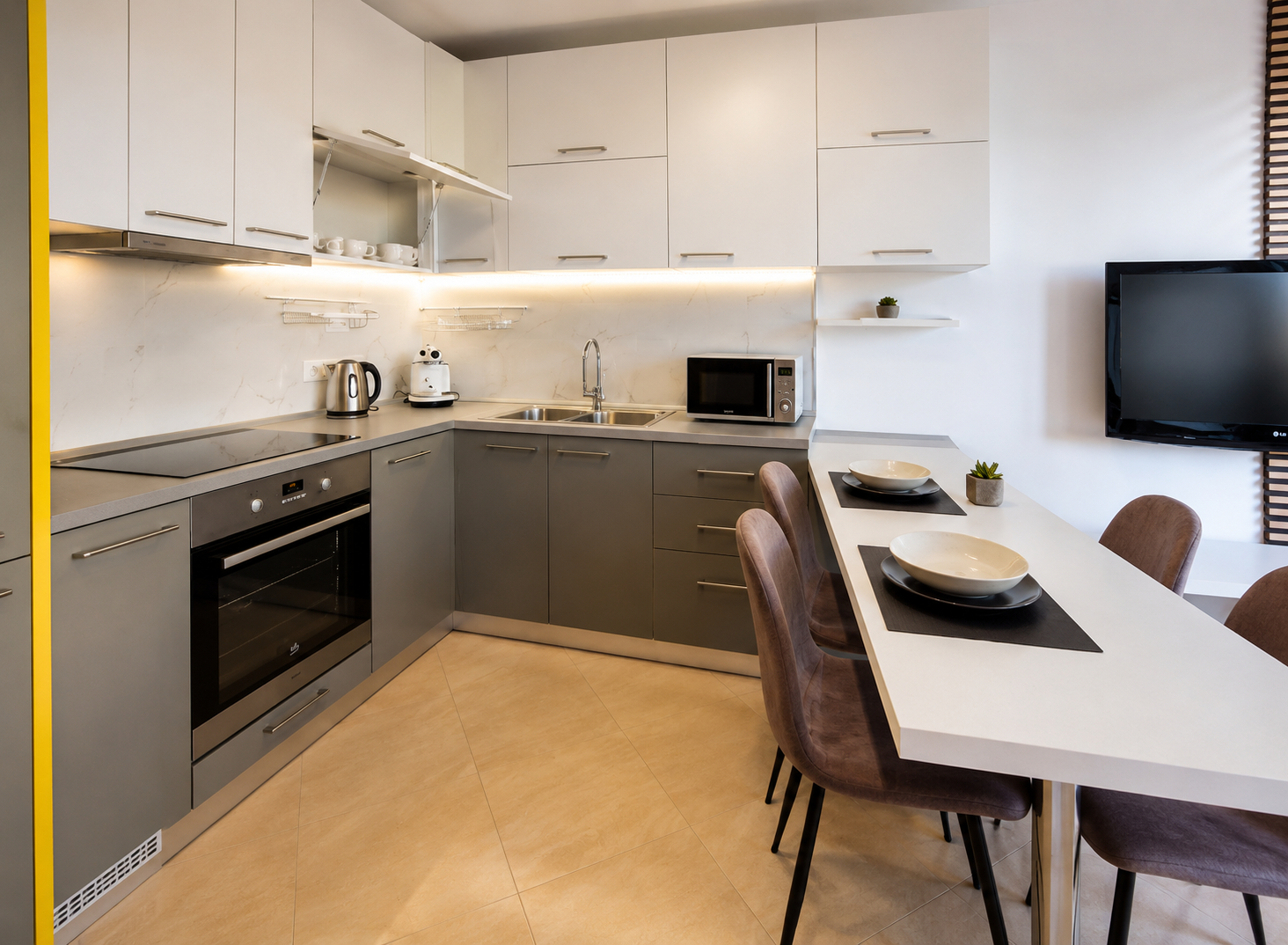 Others 5, D&I Apartments, Sarandës