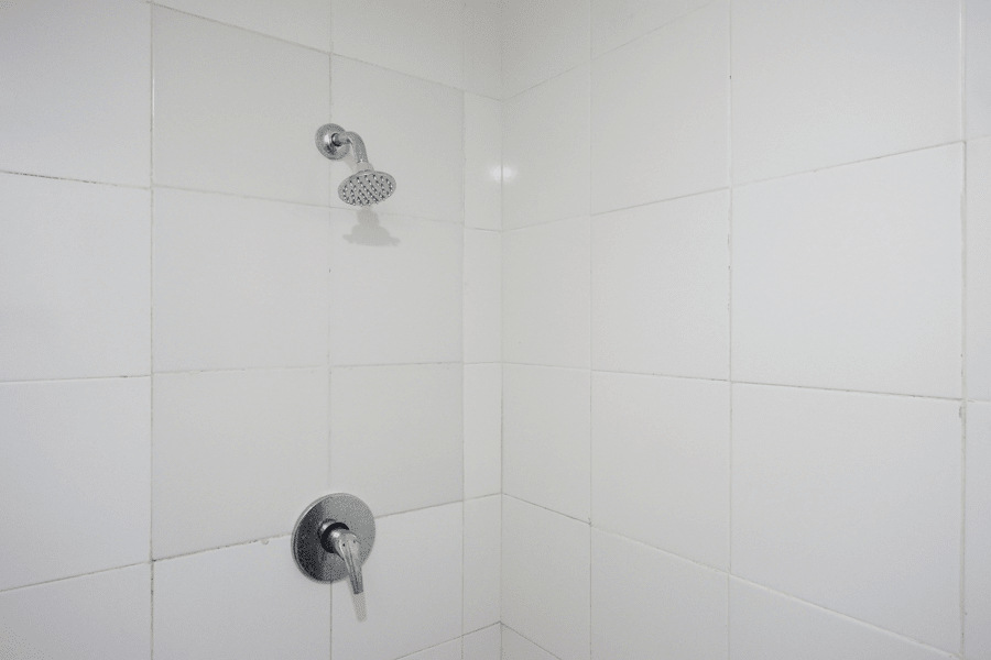 Bathroom 3, RedDoorz @ Hotel Grand Aulia Majene, Majene