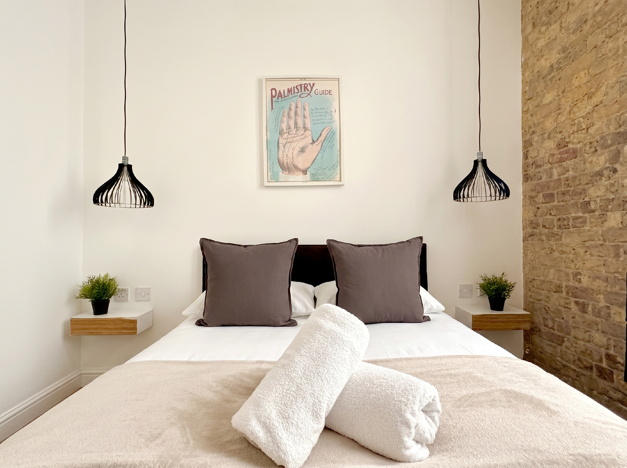 Bedroom 3, Clerkenwell Apartments by PrimeCityHosts, London