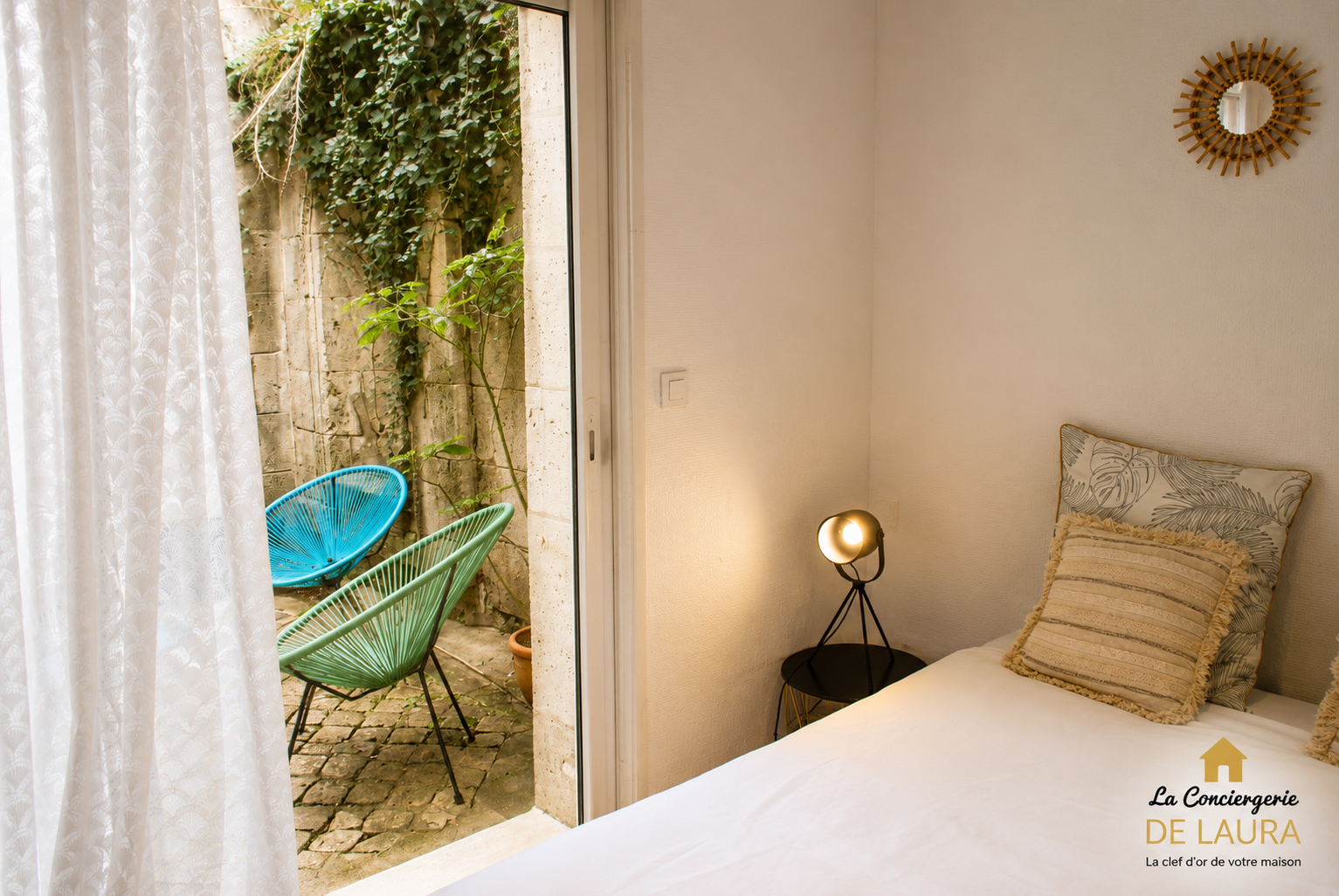 Bedroom 2, Joli T2 centre ville avec cour, climatisation et fibre, Charente