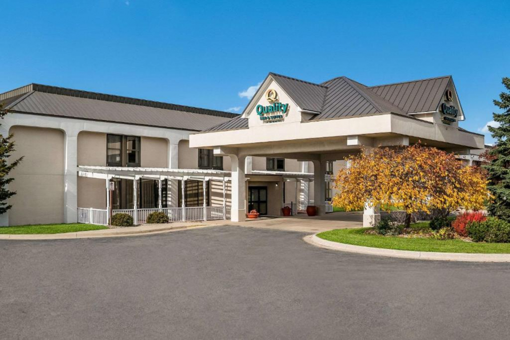 Exterior & Views 1, Quality Inn and Suites Saginaw, MI, Saginaw