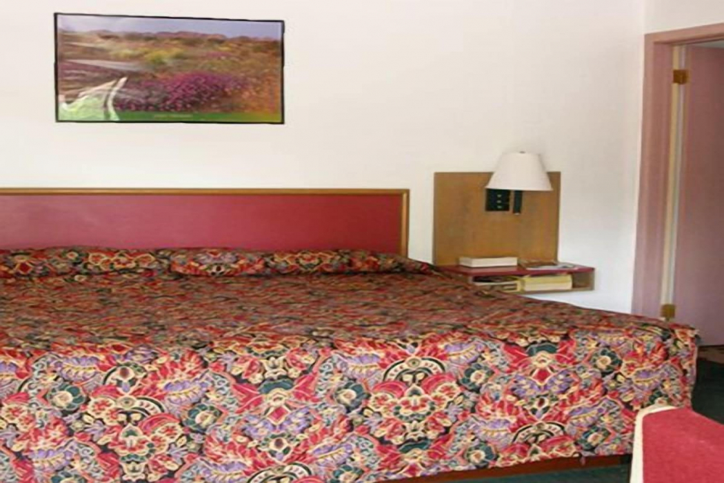 Bedroom 4, Knights Inn Center Valley, Lehigh