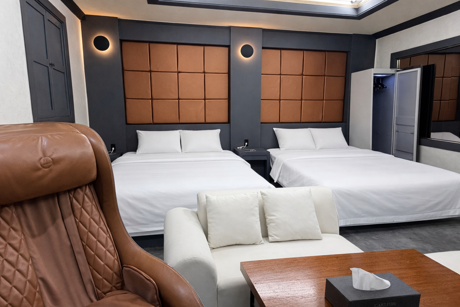 Bedroom 4, Carlton Hotel, Nam