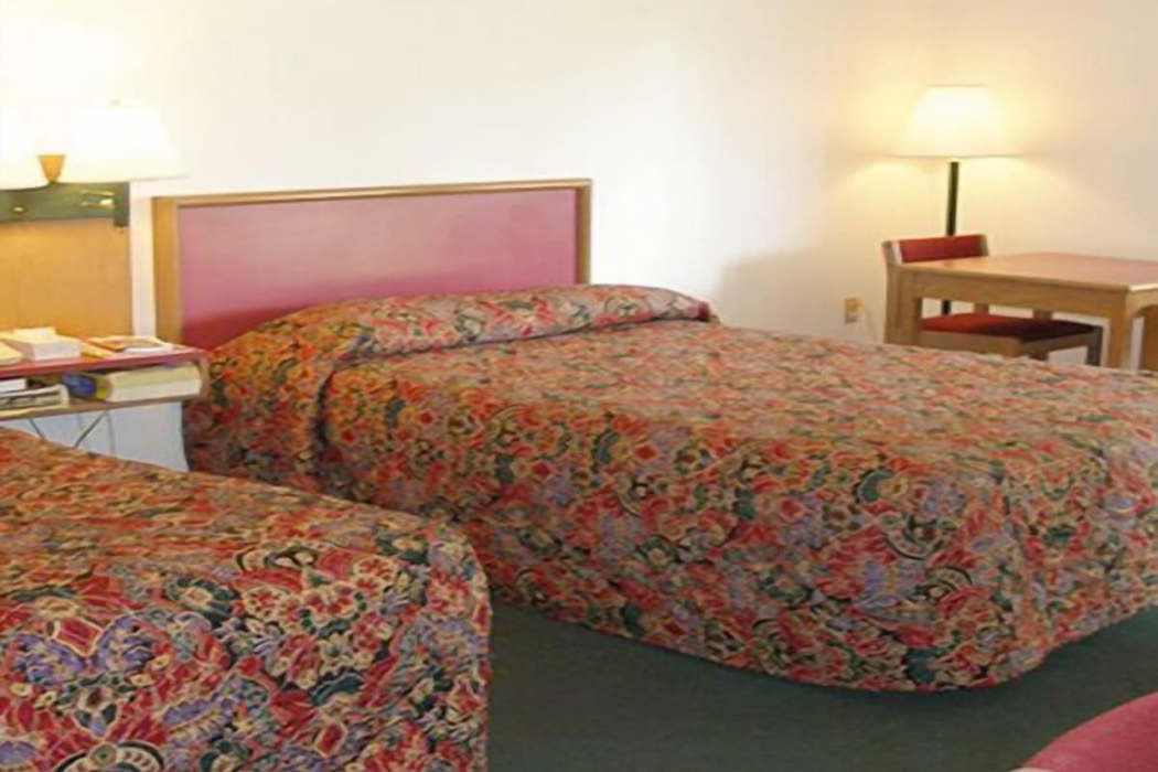 Bedroom 3, Knights Inn Center Valley, Lehigh
