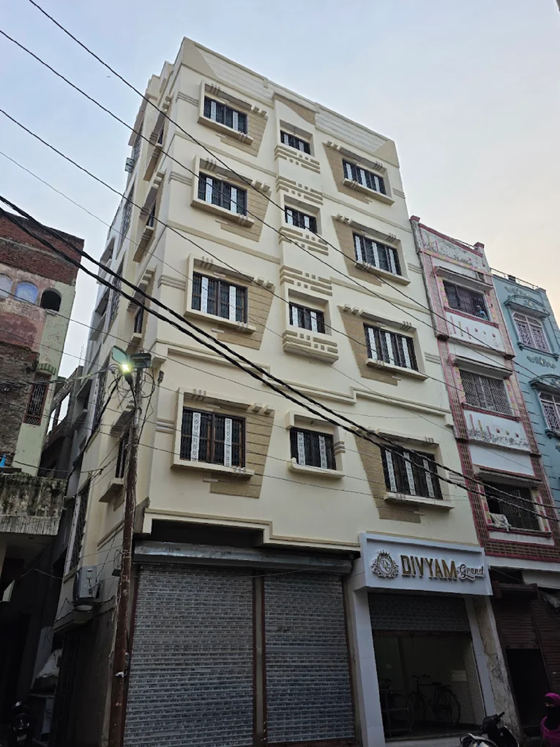 Entrance 5, Divyam Grand, Varanasi