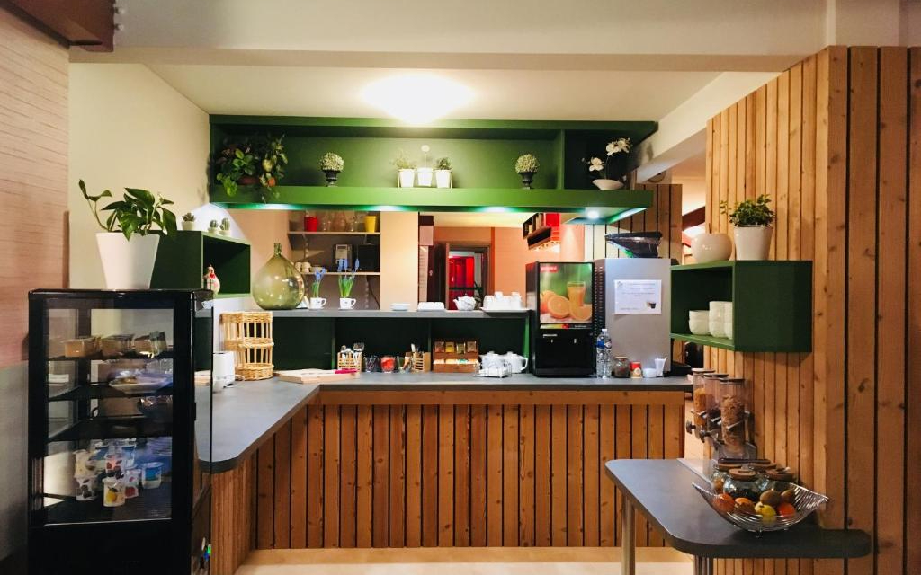 Food & Drinks, Brit Hotel Deltour Confort Mende, Lozère