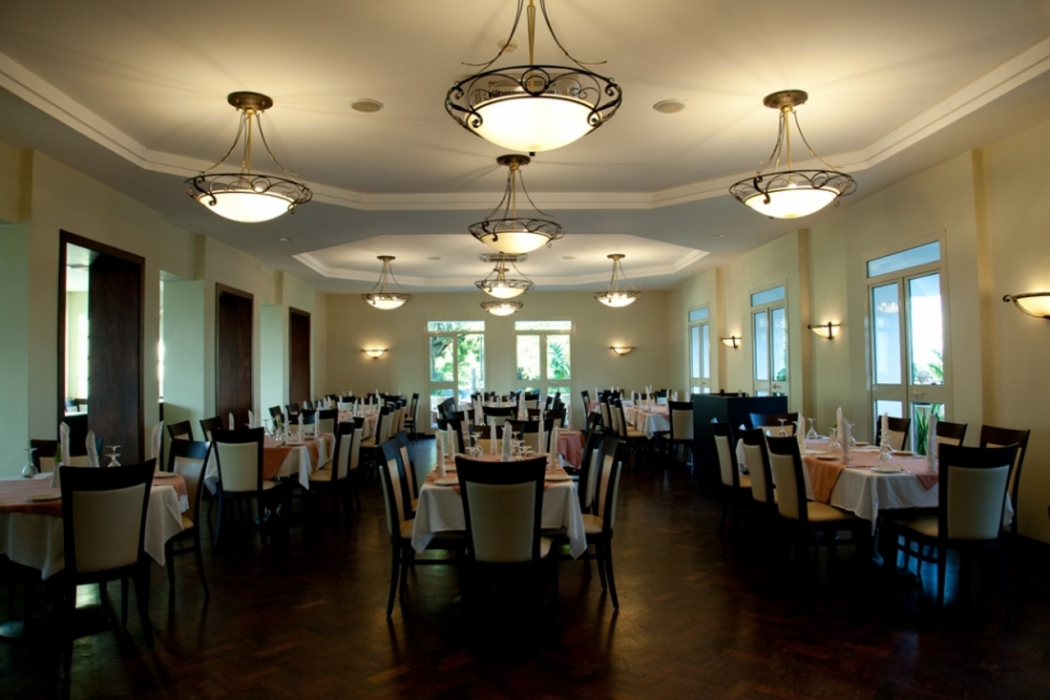 Food & Drinks, Lake Victoria Hotel, Entebbe