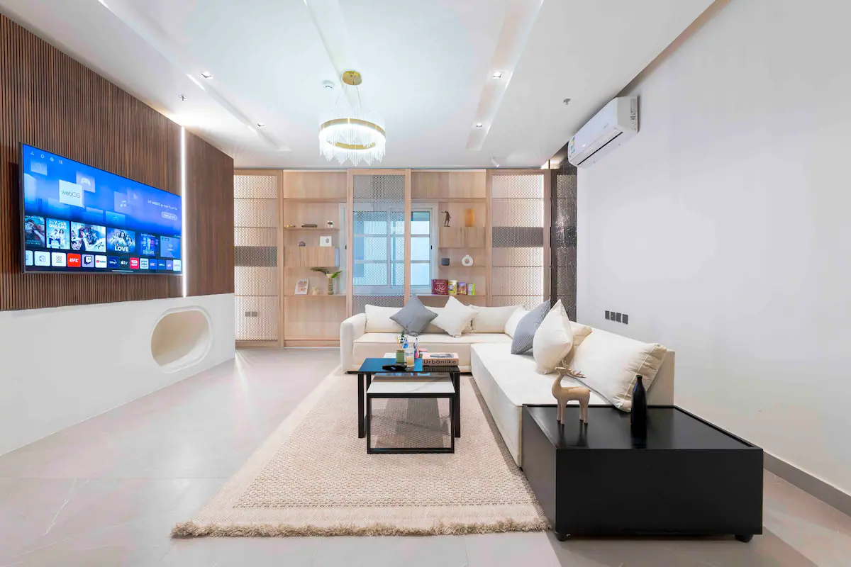5, Spacious Al Wadi Home with Free Parking, Riyadh