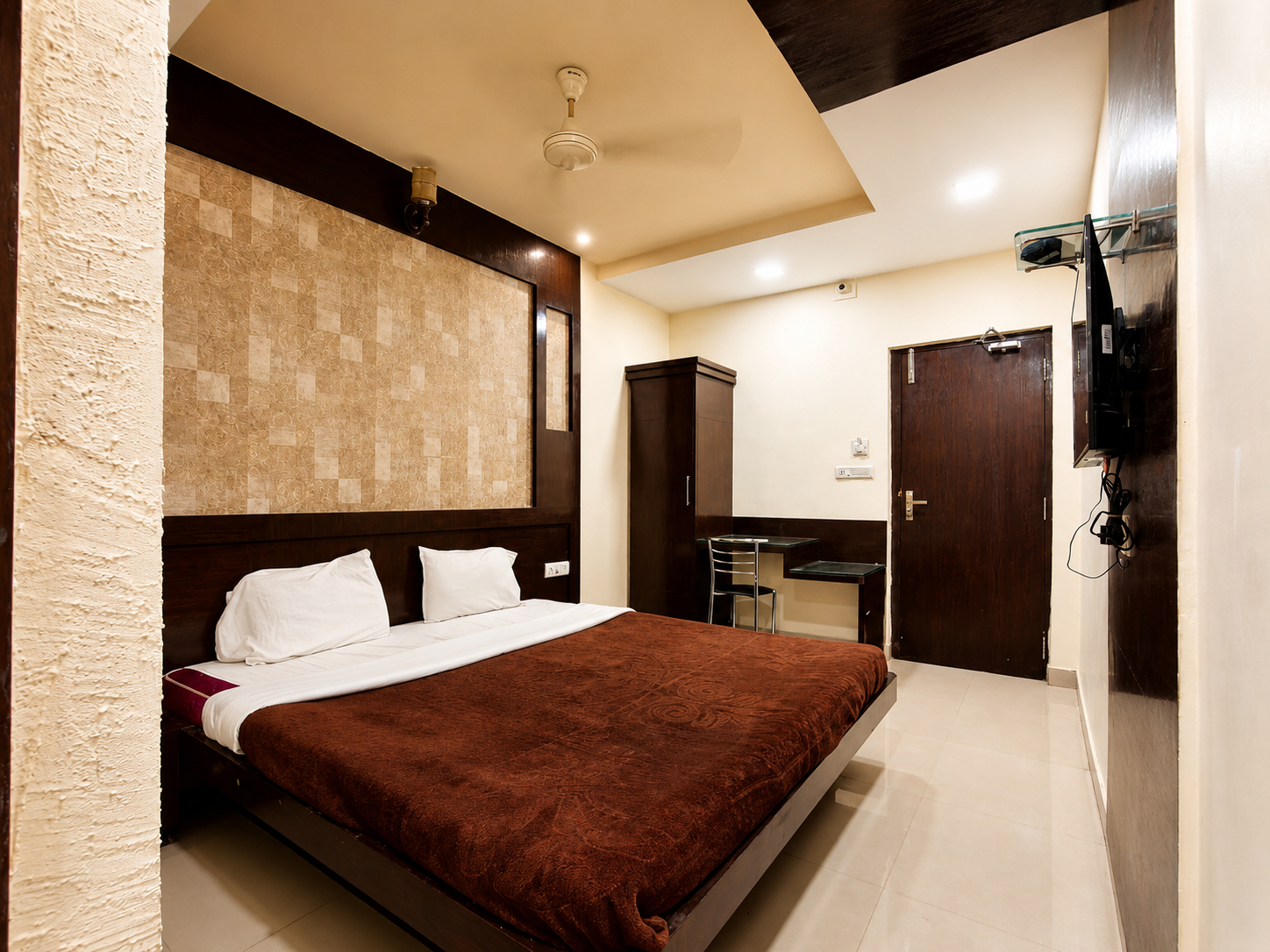 Bedroom, Hotel Shree Satyam, Sambalpur