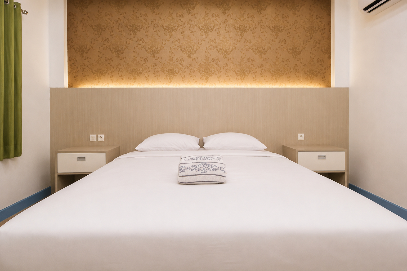 bedroom 12