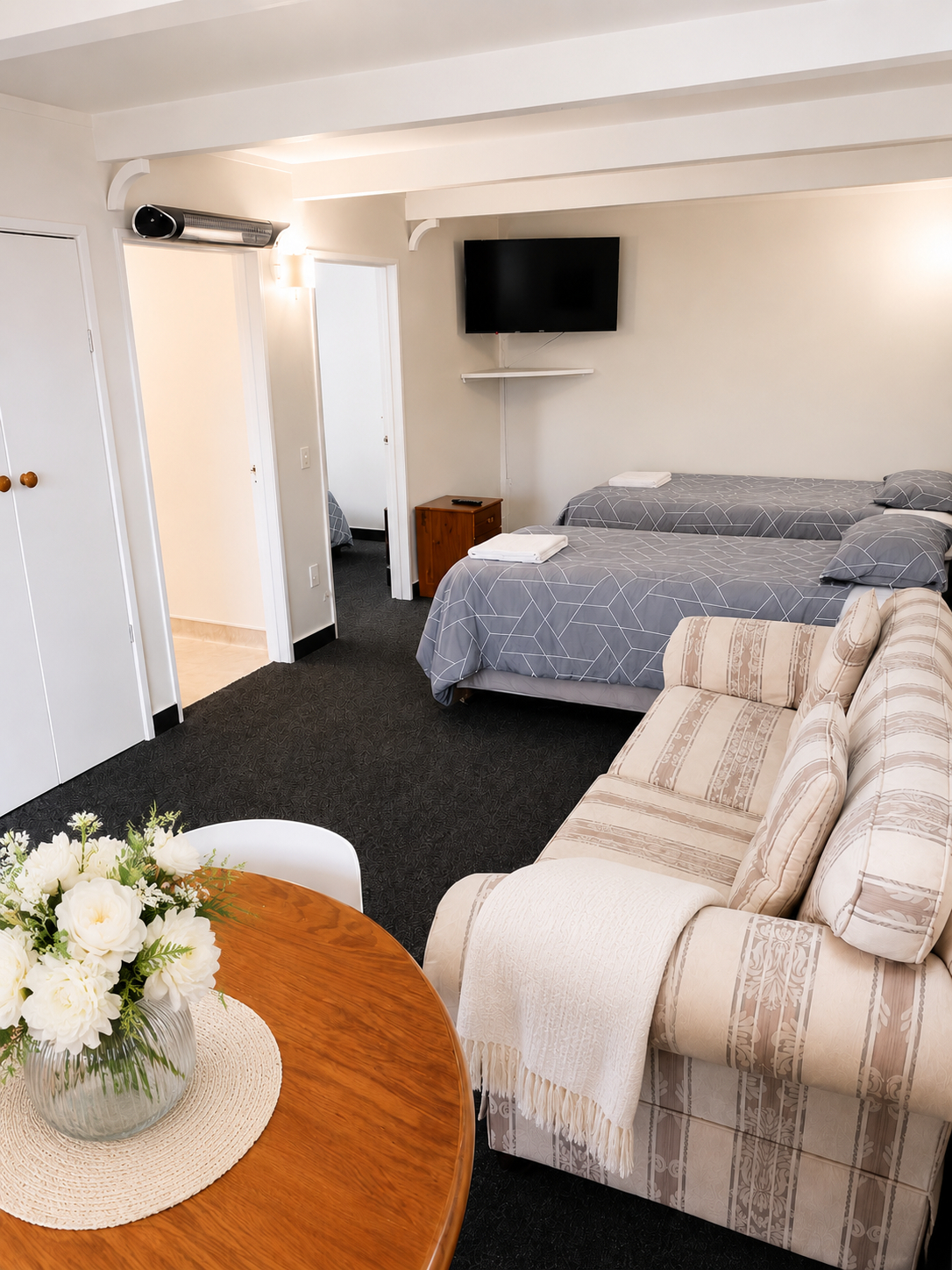 Bedroom 3, The Cave Motel, Horowhenua