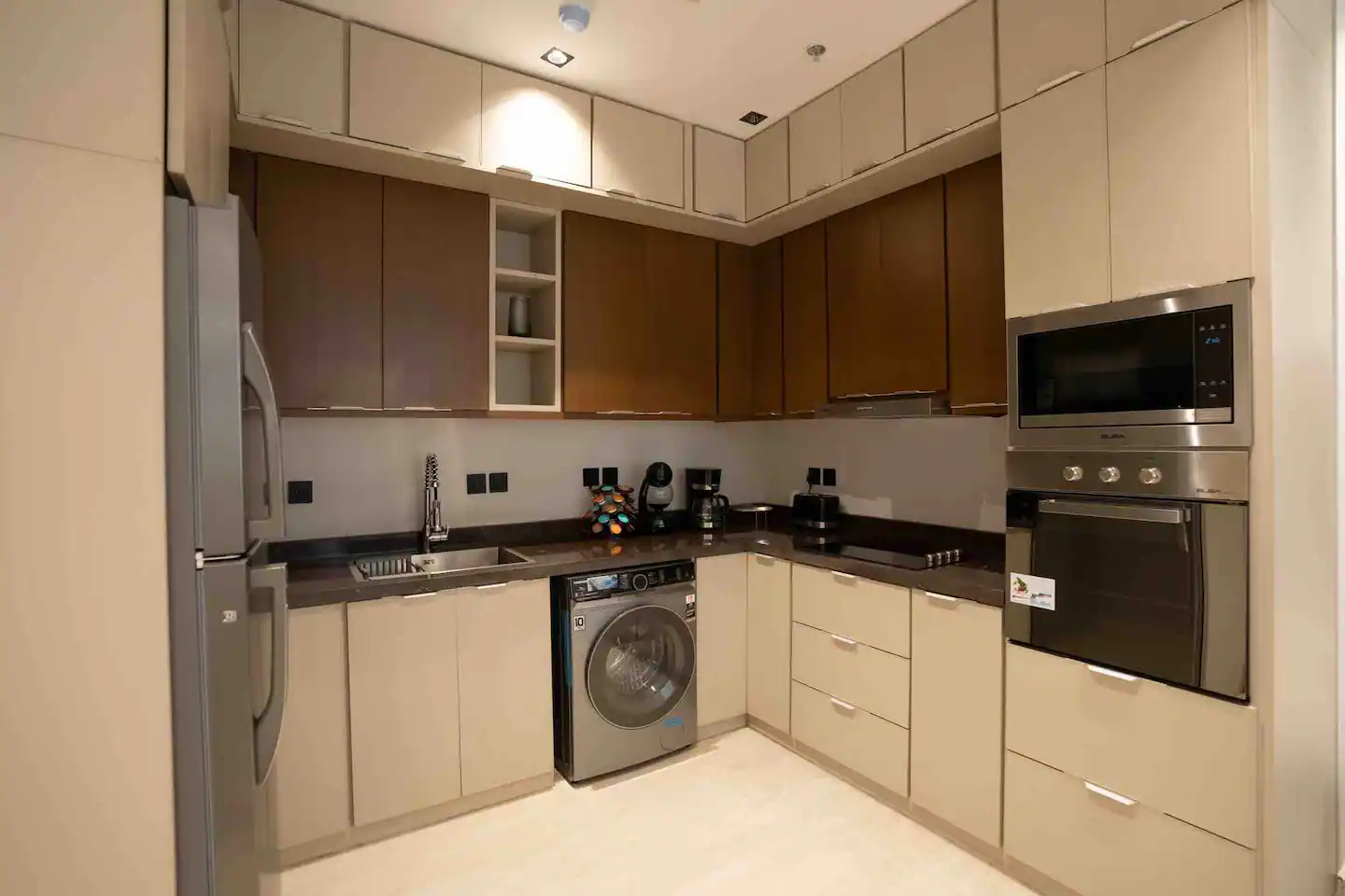 5, Al Malqa Home with King Beds & Free Parking, Riyadh