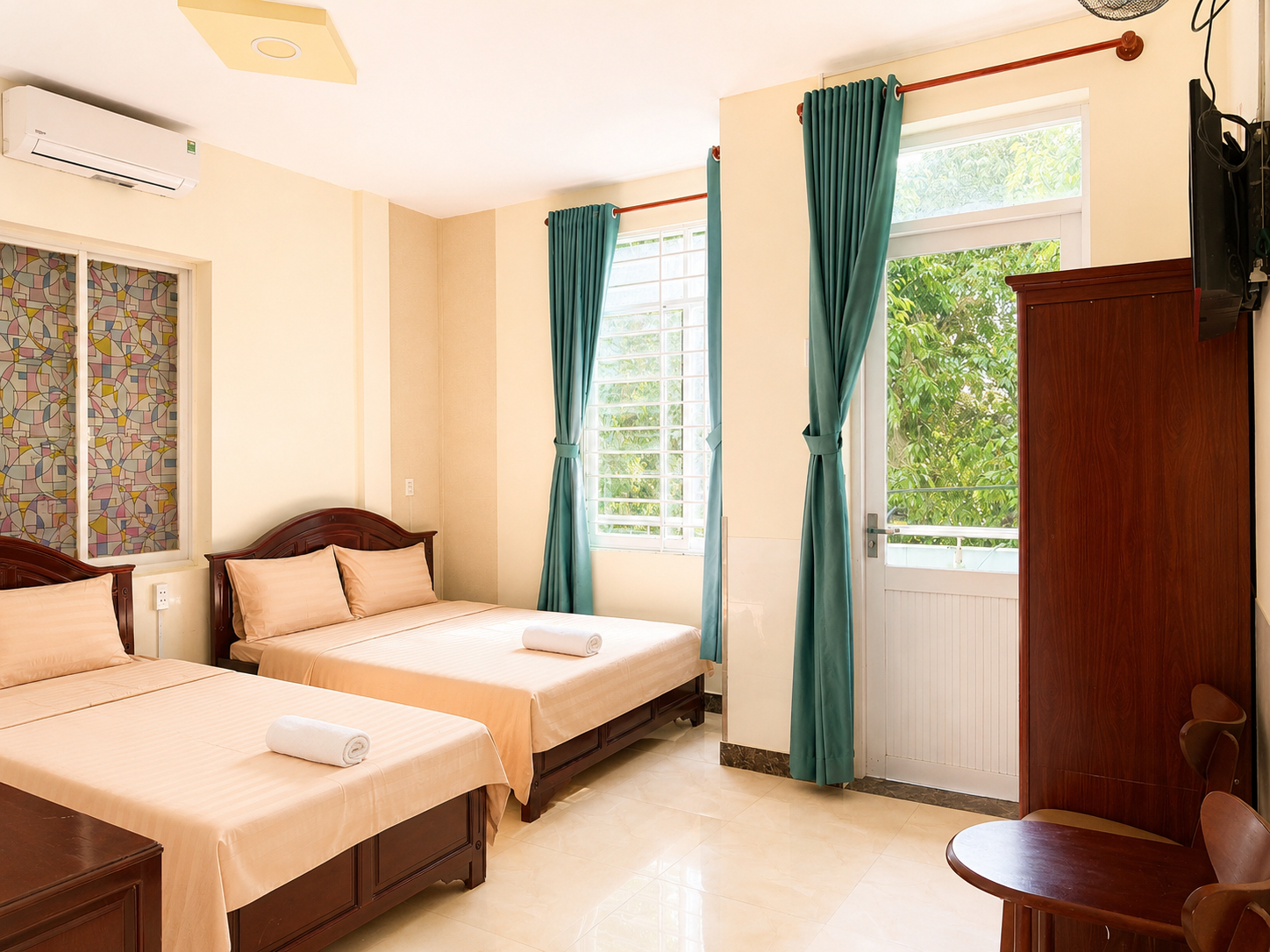 Others 5, The Red Hotel Con Dao, Côn Đảo