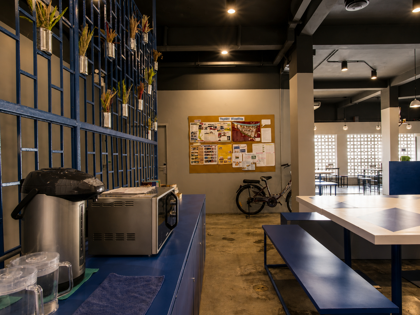 Public Area 2, Loftel Station Hostel, Bang Rak