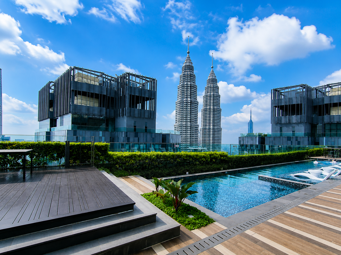 Exterior & Views