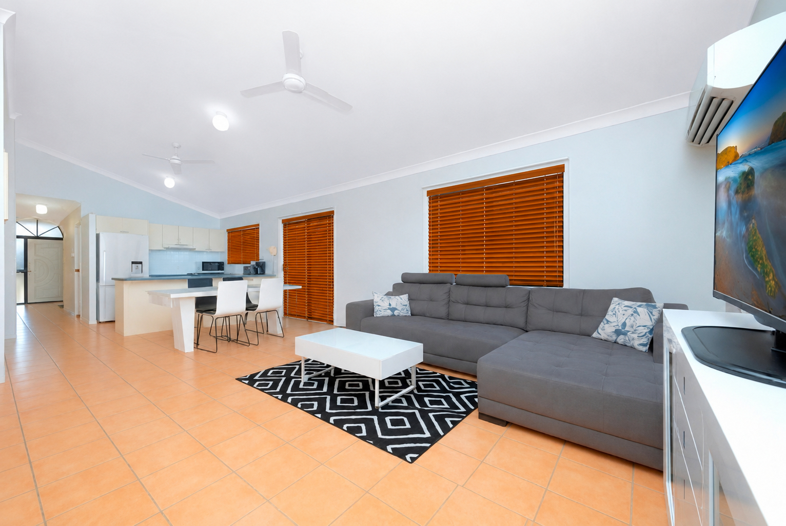 Others 5, Townsville's Premium Gateway, Murray