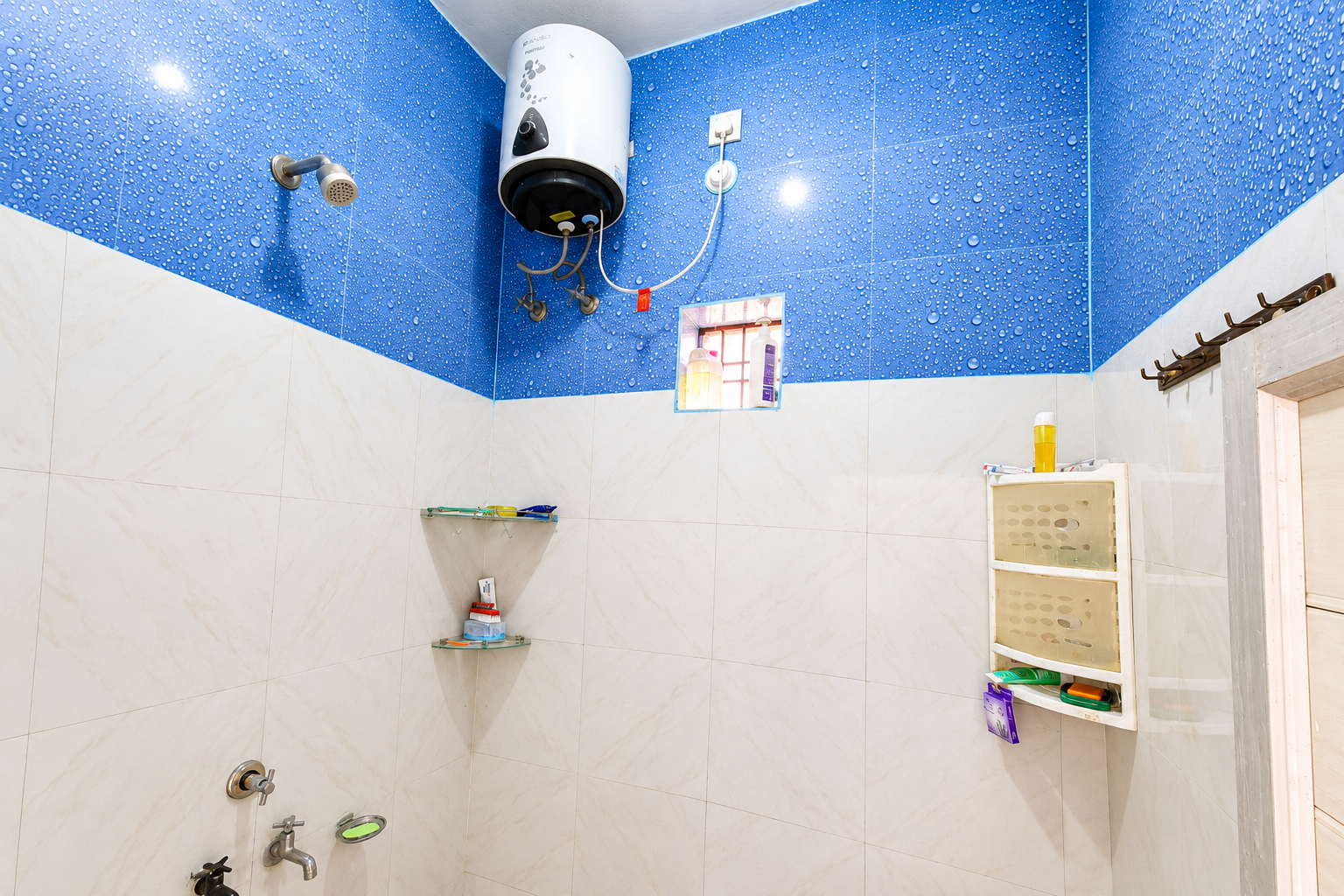 Bathroom 3, Natural Den Homestay, Kangra