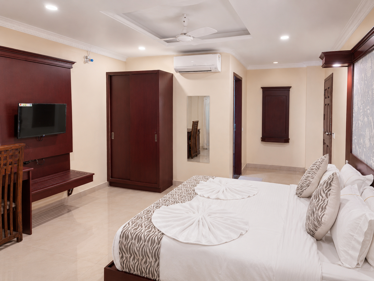 Bedroom 3, The Hotel Chettungal, Ernakulam
