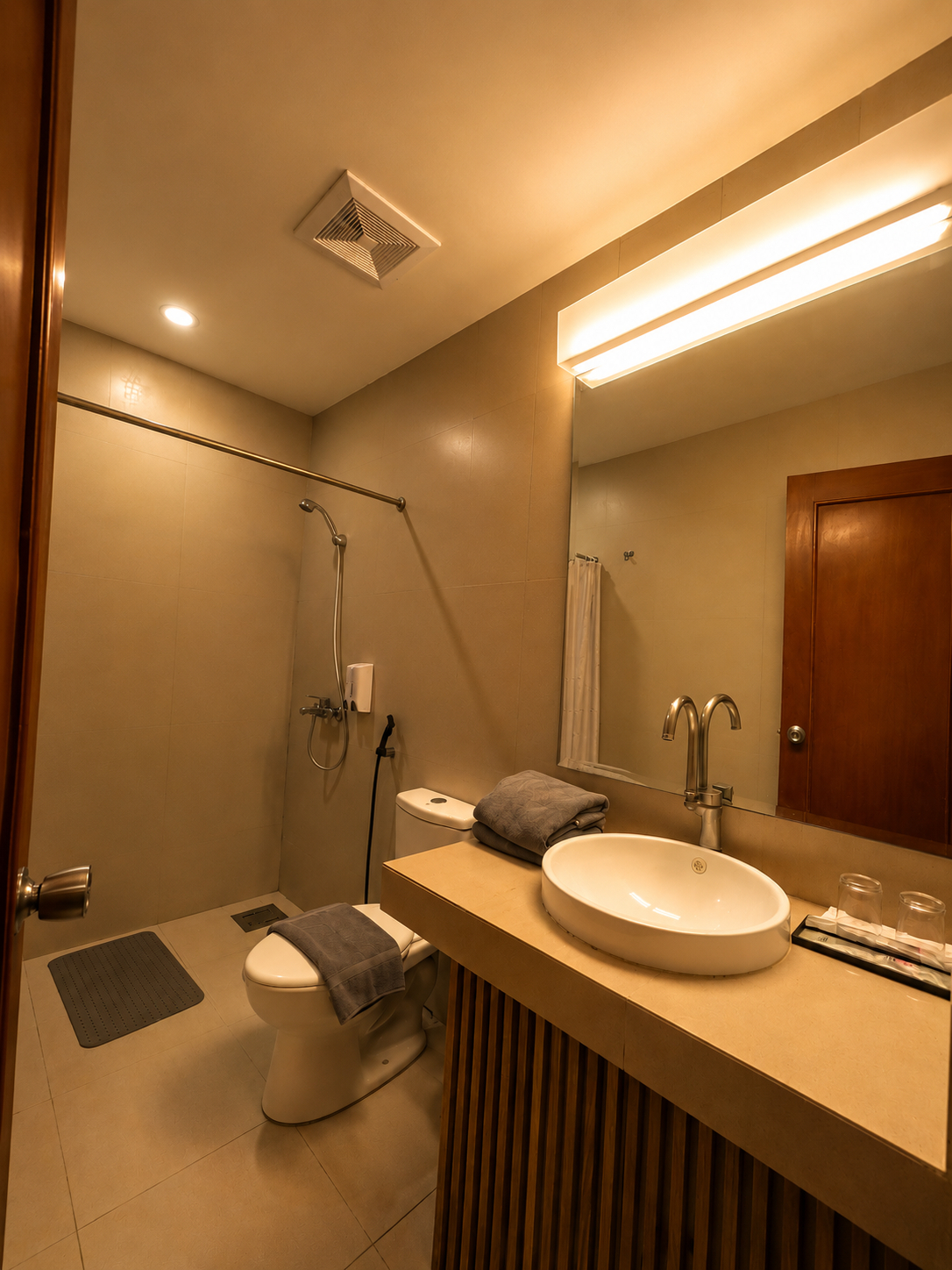 Bathroom 3, DOSI HOTEL PH, Talisay City
