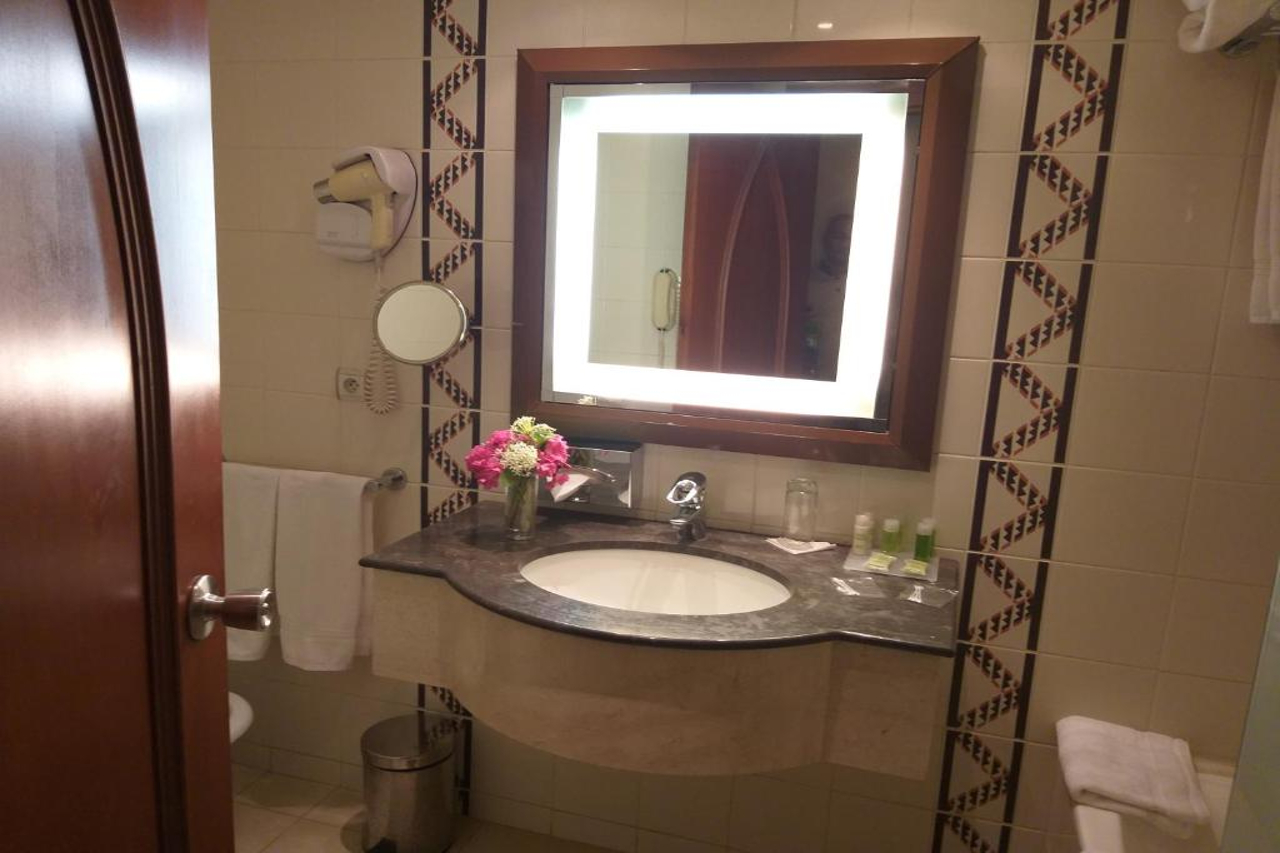 Bathroom 4, GRANADA AMITIE BAMAKO, Bamako