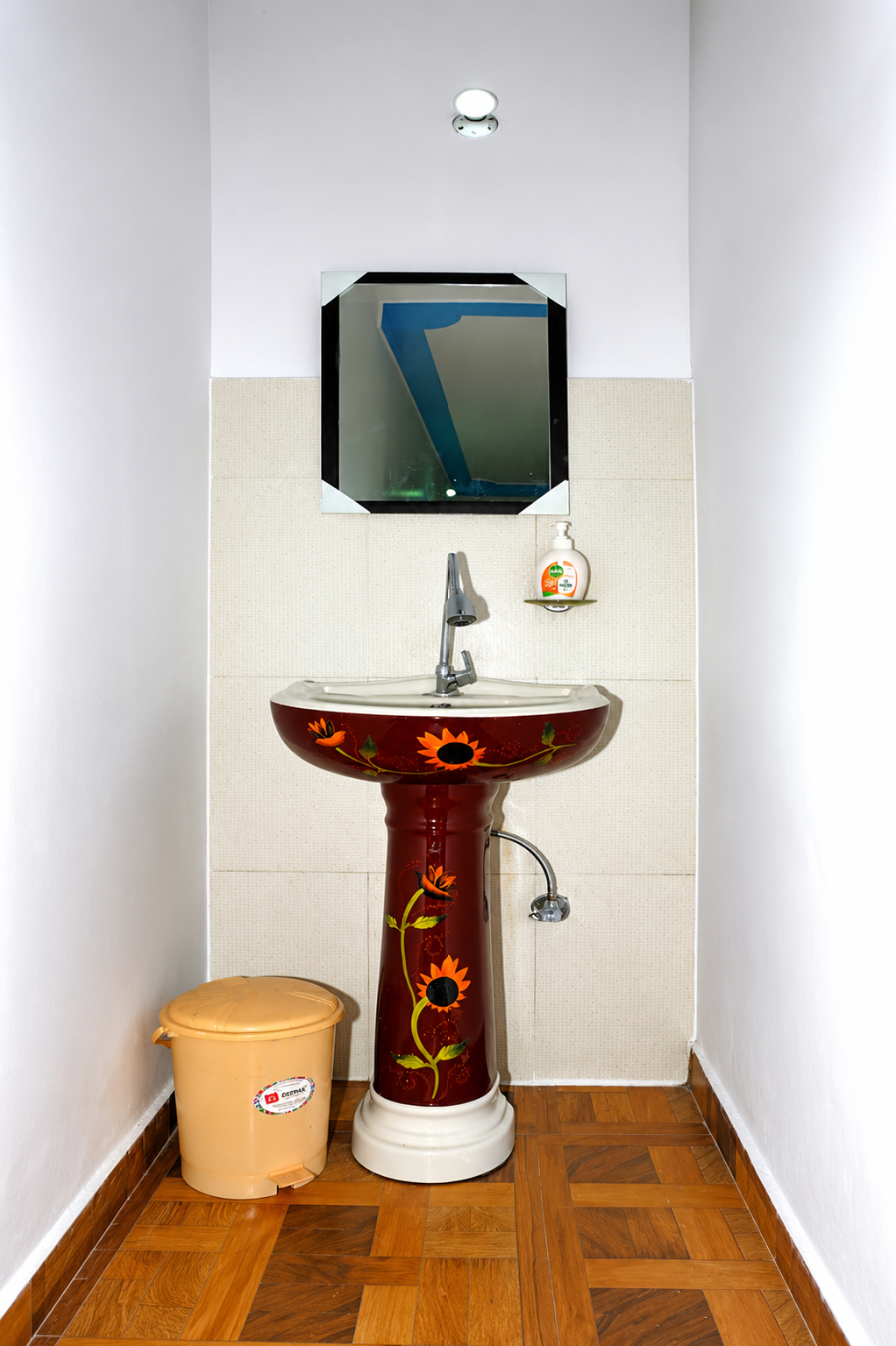 Bathing facilities, Hotel Padam Niwas, Rudraprayag